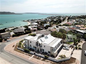 7 Bed House in Myburgh Park