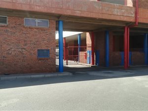 198 m² Industrial space in Riverlea