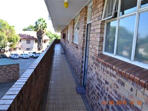 3 Bed Flat in Brits Central