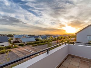 3 Bed House in Schonenberg Estate