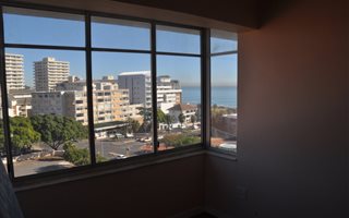 2 Bedroom Apartment in Three Anchor Bay