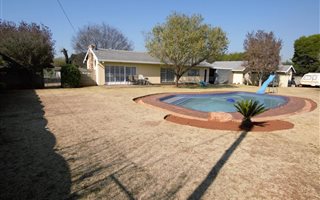 4 Bedroom House in Dalpark