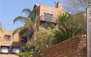 6 Bedroom House in Meyersdal