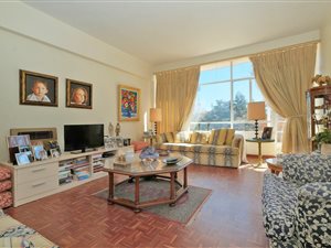 2 Bed Apartment in Fairway