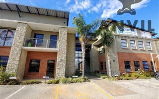 234 m² Office Space in Ruimsig
