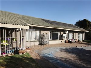 3 Bed House in Vanderbijlpark CE5