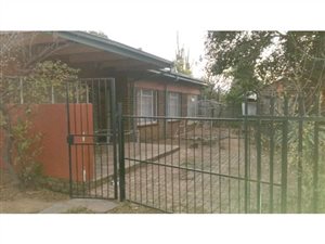 1757 m² Commercial space in East Lynne