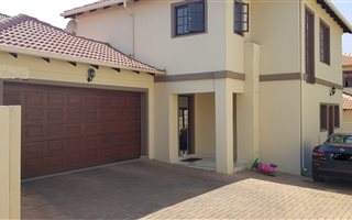 3 Bedroom Townhouse in Noordwyk