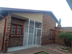 2 Bed Townhouse in Estera