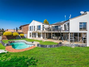 4 Bed House in Robin Hills