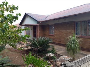 3 Bedroom House in Vanderbijlpark CE2