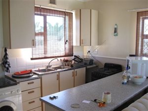 2 Bed Garden Cottage in Somerset Park