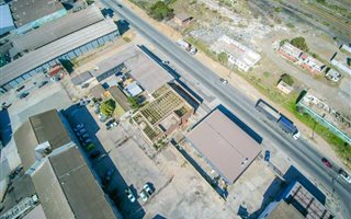 2400 m² Commercial space in Deal Party