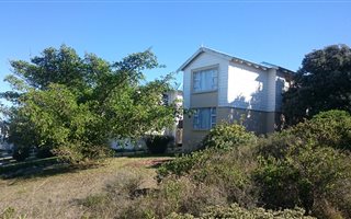 2 Bedroom Townhouse in Pinnacle Point Golf Estate