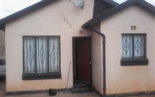2 Bedroom House in Lakeside