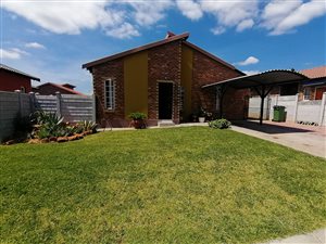 3 Bed Townhouse in Waterval East