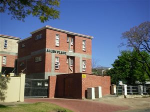2 Bed Apartment in Grahamstown Central