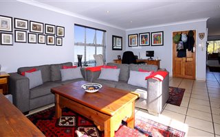 2 Bedroom Apartment in Greenside