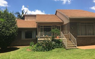 5 Bedroom House in Overkruin