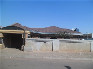 3 Bed House in Chiawelo