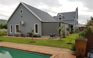 4 Bedroom House in Oudtshoorn Central