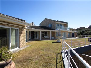 7 Bed House in Port Alfred