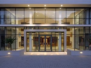 2 Bed Apartment in Claremont Upper