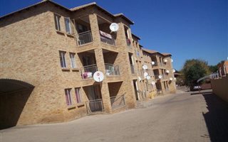 2 Bedroom Apartment in Bronkhorstspruit