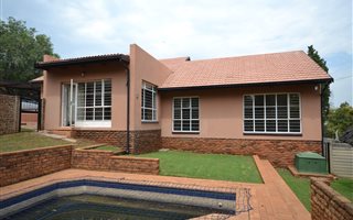 3 Bedroom House in Mulbarton