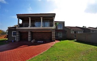 4 Bedroom House in Falcon Ridge