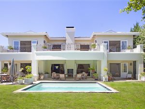 5 Bed House in Silvertree Estate
