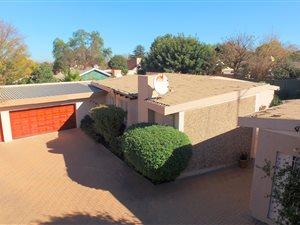 3 Bed House in Highway Gardens