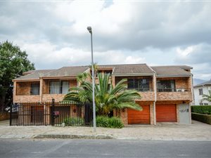 3 Bed Apartment in Paarl