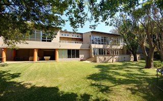 4 Bedroom House in Groenkloof