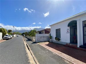 2 Bed House in Harfield Village