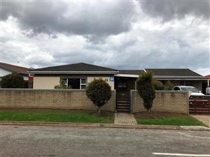 4 Bed House in Levalia