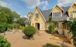 5 Bedroom House in Kensington B