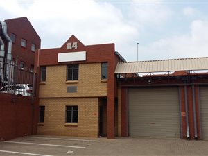251 m² Industrial space in Strydompark