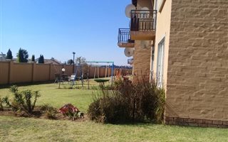 2 Bedroom Apartment in Vaalpark