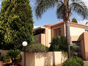 3 Bedroom House in Eldo View