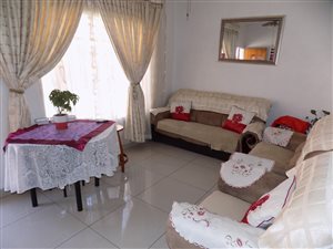 2 Bed Apartment in Lennoxton