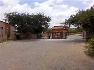 1 Bedroom Apartment in Ruimsig