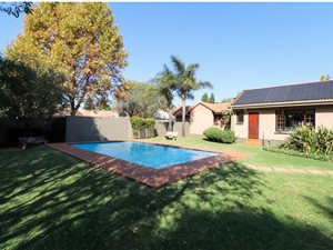 1 Bed Apartment in Bedfordview