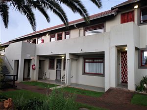 2 Bedroom Townhouse in Verwoerdpark