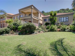 7 Bed House in Bronkhorstbaai