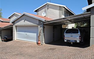 3 Bedroom Townhouse in Krugersdorp North