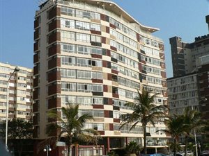 2 Bed Apartment in North Beach