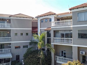 1600 m² Commercial space in Moreleta Park