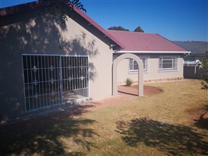 4 Bed House in Ontdekkers Park