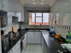 3 Bed Apartment in Morningside
